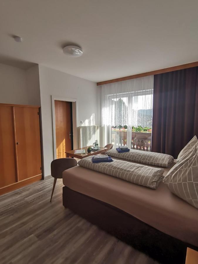 Haus Bergblick Fruehstueckspension Oberort Luaran gambar