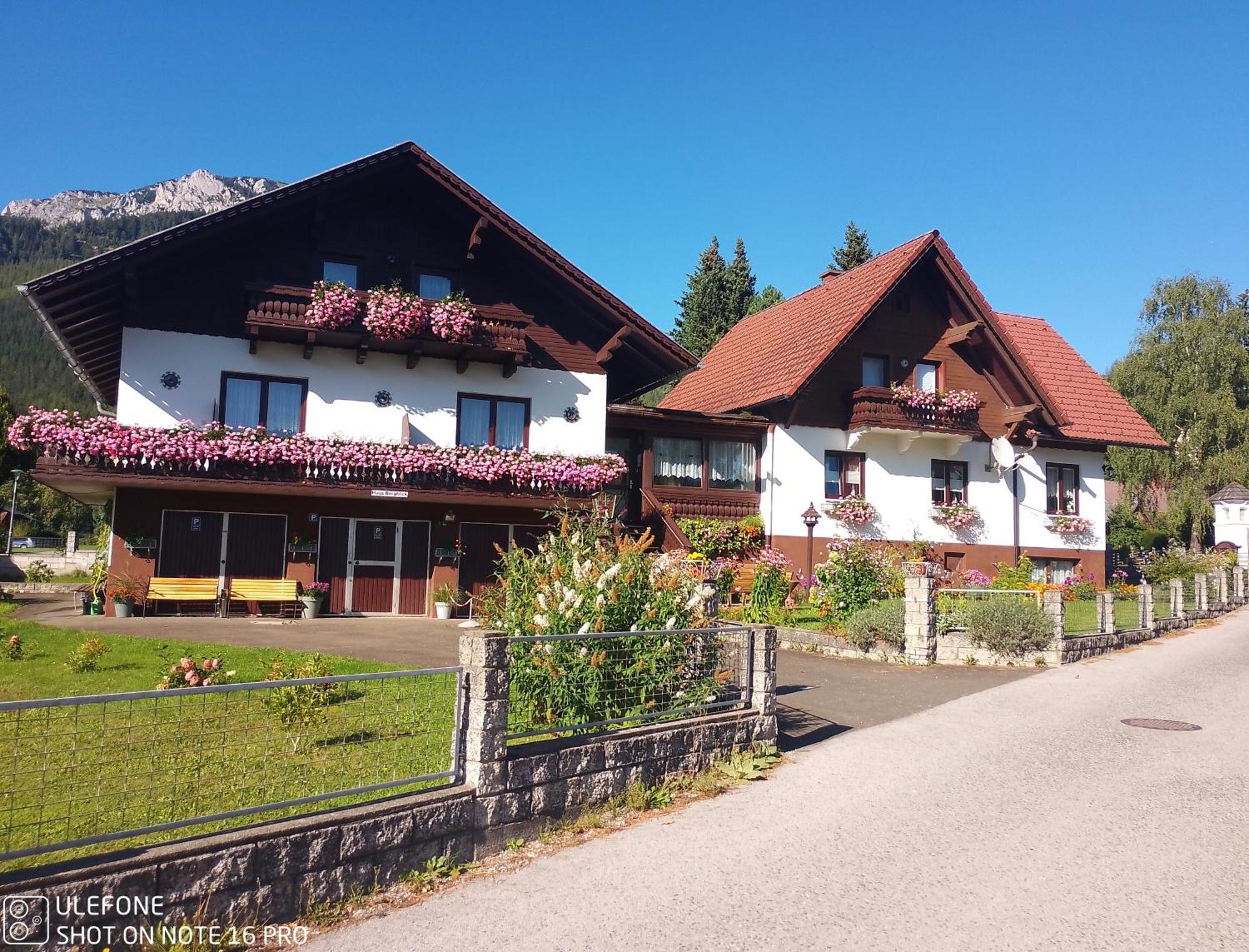 Haus Bergblick Fruehstueckspension Oberort Luaran gambar